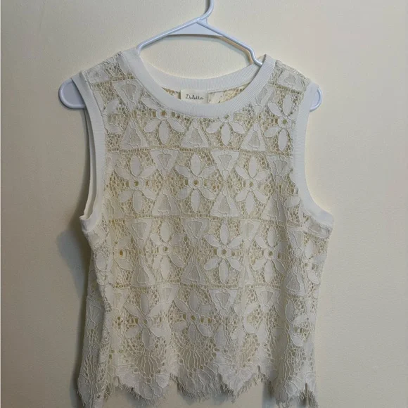 Deletta Lace Sleeveless Top - Picture 2 of 8